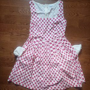 Polka-dots and POCKETS